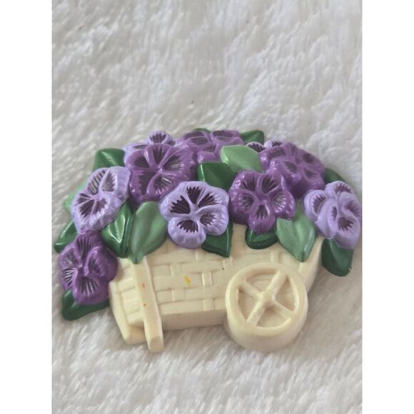 HMK CDS Pansies Cart Brooch Pin Floral Purple Flower Garden Spring 1980s - Picture 2 of 4
